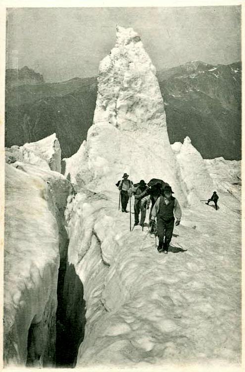 Il seracco e il crepaccio della giunzione in una cartolina d'epoca (Miniatura 495x751 px)