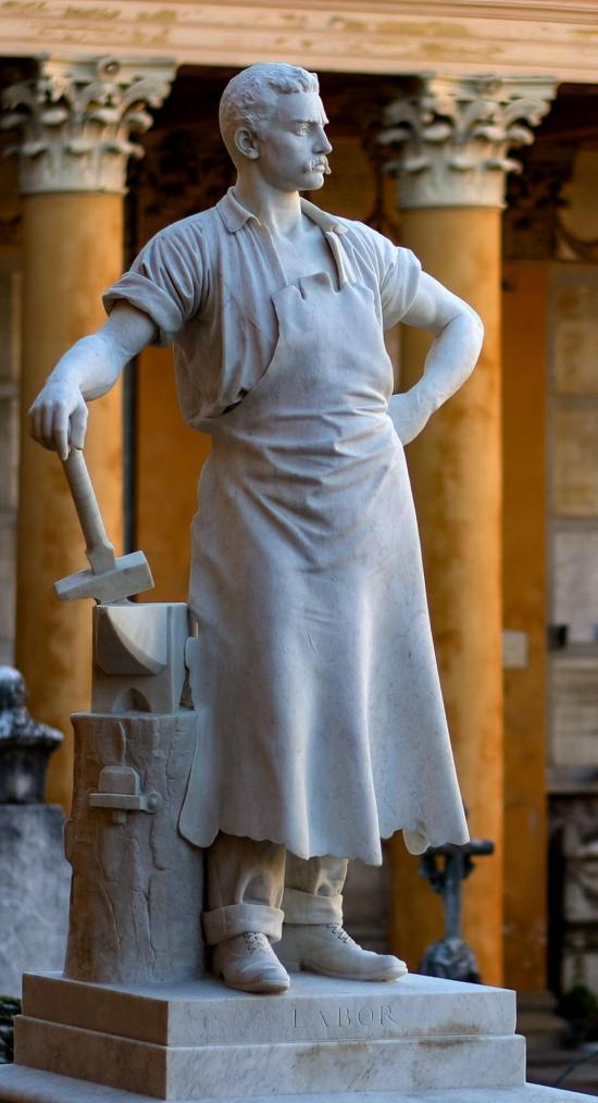 Monumento funerario di Gaetano Simoli, fabbro (Miniatura 219x403 px)